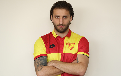 Alpaslan Öztürk Signs for Göztepe