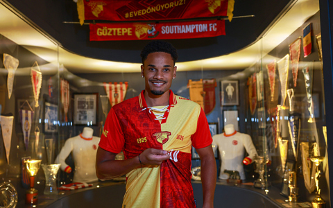 Emersonn Correia da Silva Göztepe'mizde!